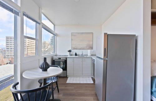 Midcentury Stay w Free Parking - Foto 2