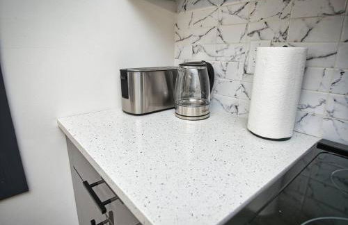 Great Location-20 Mins to NYC-Free Indoor Parking - Foto 10