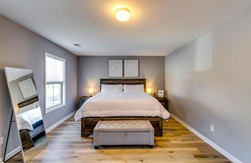 Open Plan Arcade Home with Natural Hardwoods Sleeps 10 - Foto 41