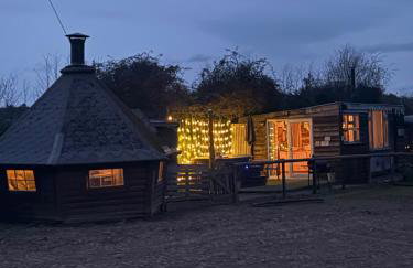 Bridie -rose with wood tub country retreat mini zoo - Foto 8