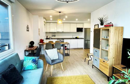 Gran Bilbao XI with parking by Aston Rentals - Foto 1