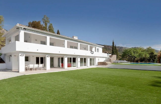 Top Luxury Marbella Villa - Photo 31