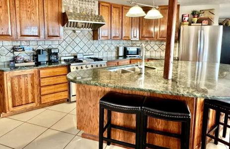 Secluded Riverfront Cabin with Bluff Views, Gated Privacy & Scenic Trail Access in Tahlequah, Oklahoma - Foto 13