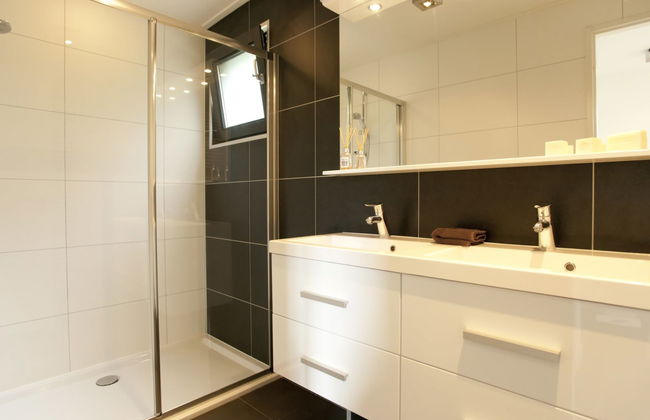 4 bedroom House in Nijkerk with swimming pool and terrace - Photo 9