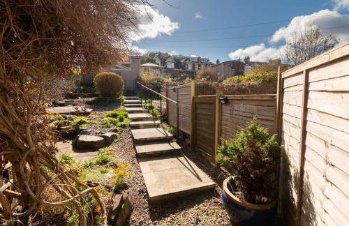 Riverview Upper Apartment - Foto 28