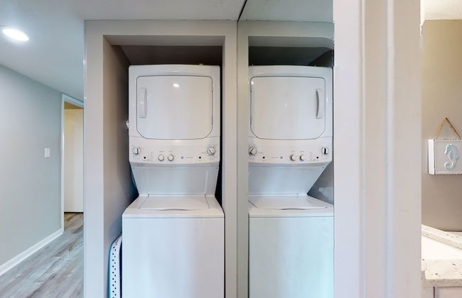 Romar Tower Condos - Photo 40