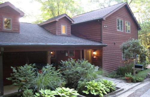 Beautiful Cabin with Hot Tub Surrounded by Trees in Confluence, Pennsylvania - Foto 13