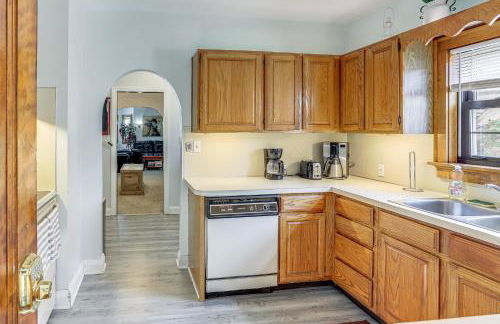 Striking Tudor Revival in Five Points District! - Foto 11