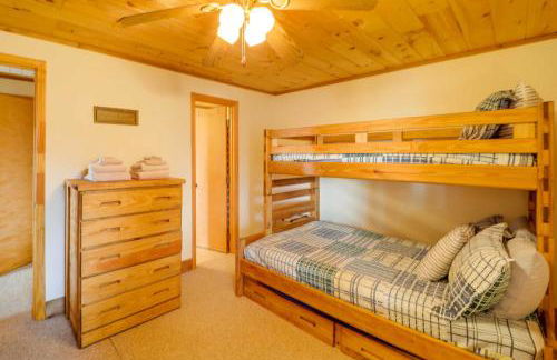 Smoky Mountain Vacation Rental with Large Deck! - Foto 26