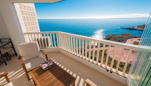 Luxurious 1st Line Top-floor Apartment With Direct Sea Access - Photo 2