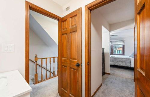 Mass Ave Gem and steps away from Yoga Studio - Foto 21