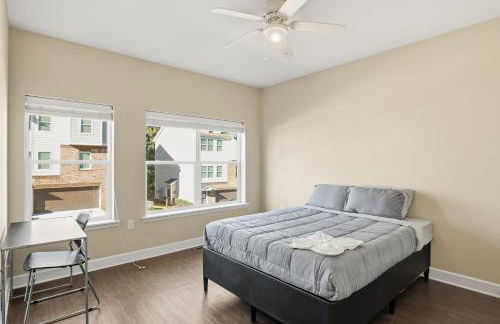 Modern Comfort and Resort Style Living Near CU - Foto 12