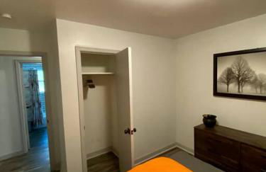 Serene and Modern 5 Location, Queen Bed, Parking - Foto 20