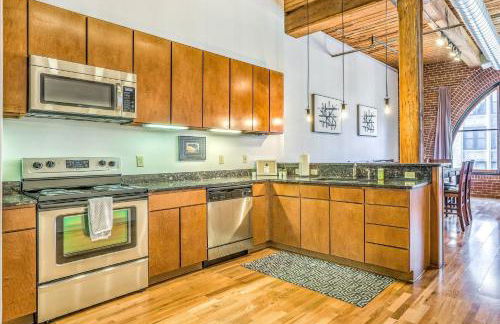 Stylish DWTN Loft with Great Views 6B - Foto 13