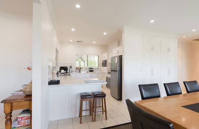 131 Your Vineyard Home in the heart of the Vale - Photo 9