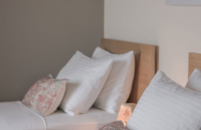 Queen Bee Residence - Photo 7