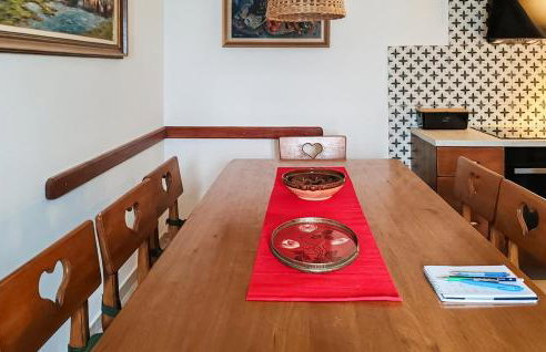 2 Bedroom Awesome Home In Buzet - Foto 14