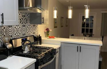 100 PERCENT NEW STUNNING HUGE HOME, GARDEN BEACH, RESERVED Parking - Foto 29