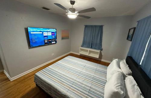 Large 3Bedrooms 1 Bath Near DownTown Dining - Foto 21