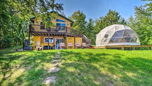 Big Lake Getaway with Private Beach and Fire Pit! - Foto 2