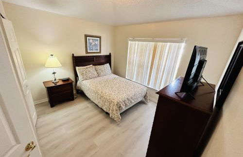 Spacious, Open Layout And Pool Relaxation! - Foto 6