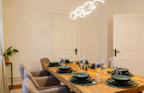 Charaktervolle 122qm Altbau-Ferienwohnung mit Stuck, viel Platz für Familien & Gruppen bis zu 8 Personen, Parkplatz inklusive - Photo 38