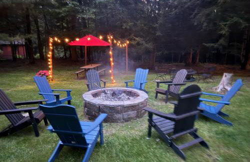 Bethel Escape Hot Tub 4 beds Game Room and Fire pit Fully Stocked Kitchen - Foto 2