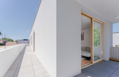Modern 2BDR Apartment - Business Zone - Free Garage Parking - Photo 28