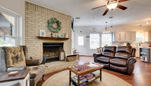 Waterfront Home with Boat Dock on Lake Conroe! - Foto 3