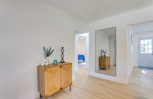 Private Hot Tub and Fenced Yard Sleek Gulfport Home - Foto 8