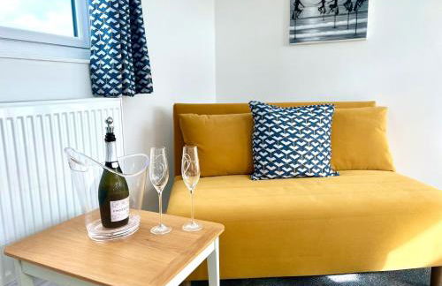 Seascape - Stylish Modern apartment - Photo 23