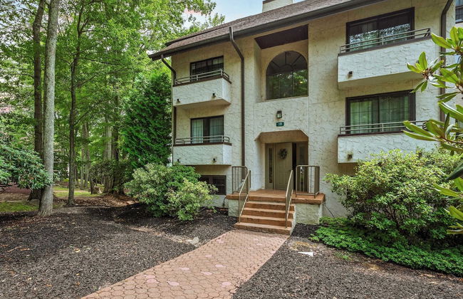 Boulder Lake-scape Lakefront Views + Firepit Central, Walkable Location - Foto 1