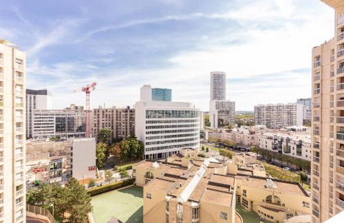 4 min walk to Metro, 60m², renovated, La Défense - Photo 22