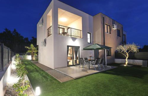 Villa Tri Palme with heated pool - Foto 48