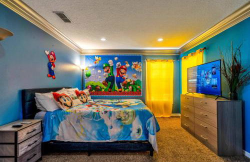 Spacious 7BR Retreat w Pool Game Room - Foto 12