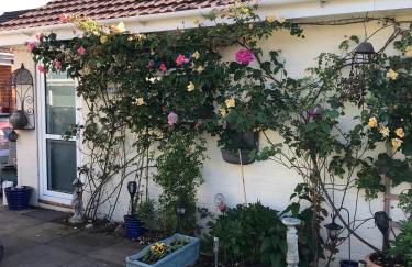 Annexe in lymington with private use of hot tub - Foto 1