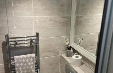 Cozy 1 bedroom, Private Entrance! - Foto 2