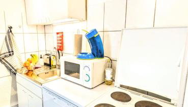 Monteurswohnung Kassel Ferienwohnung Kiwi Parkplatz Küche 1- 4 Personen EG Modern - Foto 3