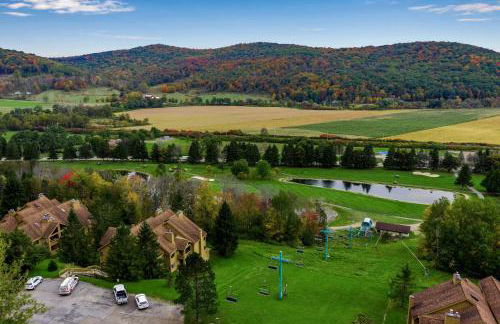 Renovated Ski In Out Condo King Bed Patio Grill - Foto 44