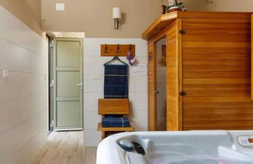 Three Bedroom Holiday Home with Pool - Foto 29