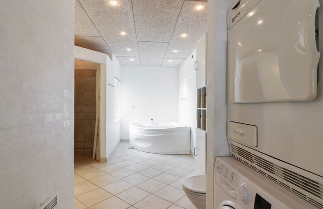 "Edwin" - 400m from the sea - Photo 22