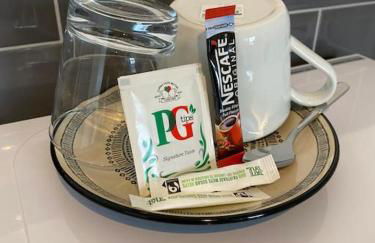 Newly refurbished studio, great location 8 studios - Photo 43