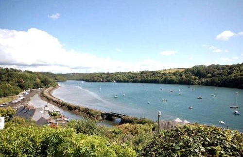 Stunning River Views, Tranquil Split-Level House, Private Garden & Parking - Foto 38