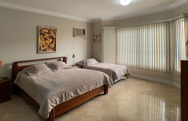 Cesar's House Guayaquil Home Rental - Photo 3