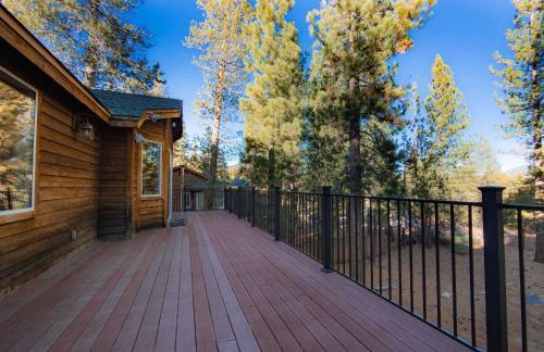 Fully Remodeled Tahoe Retreat with Game Room and Hot Tub - Foto 115