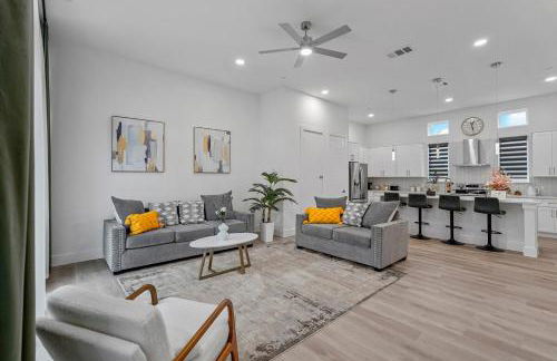 Pet-Friendly 2BR l Private Baths l Stylish Stay - Foto 8