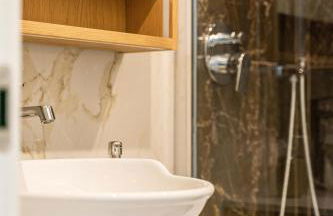 Certosa District - Modern Flat & Free Box Parking - Foto 18