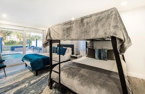 Beachfront Oasis w Htd Pool Cinema Game-Room Tiki - Foto 39