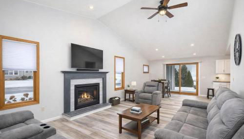 East Side 3 Br 2 full bath King Bed - Foto 1