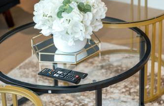 Modern- Battersea Power Station 2-Bed Apartment with Balcony - Foto 45